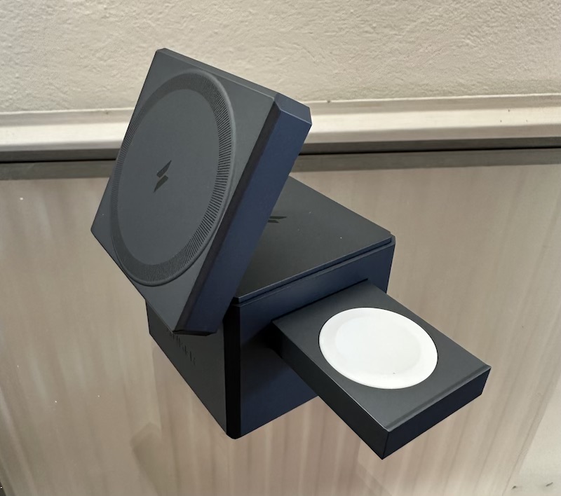 Anker cube, top up and watch tray extended