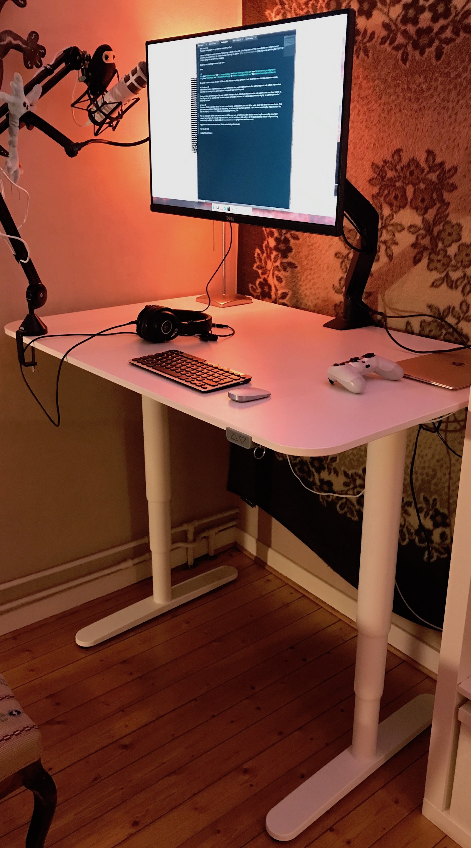 The whole desk, in standing configuration